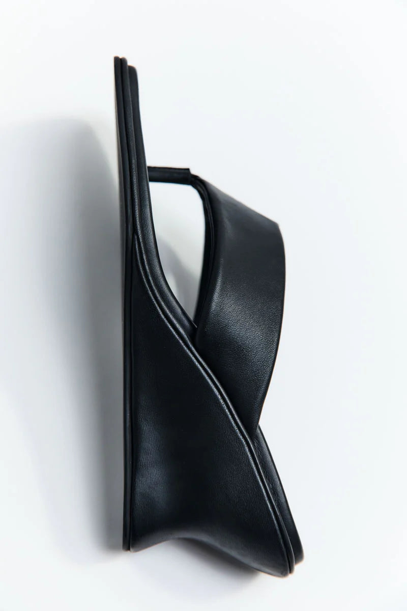 Soft Thong Contour Wedge - Black