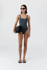 Slim Scoop One Piece - Graphite