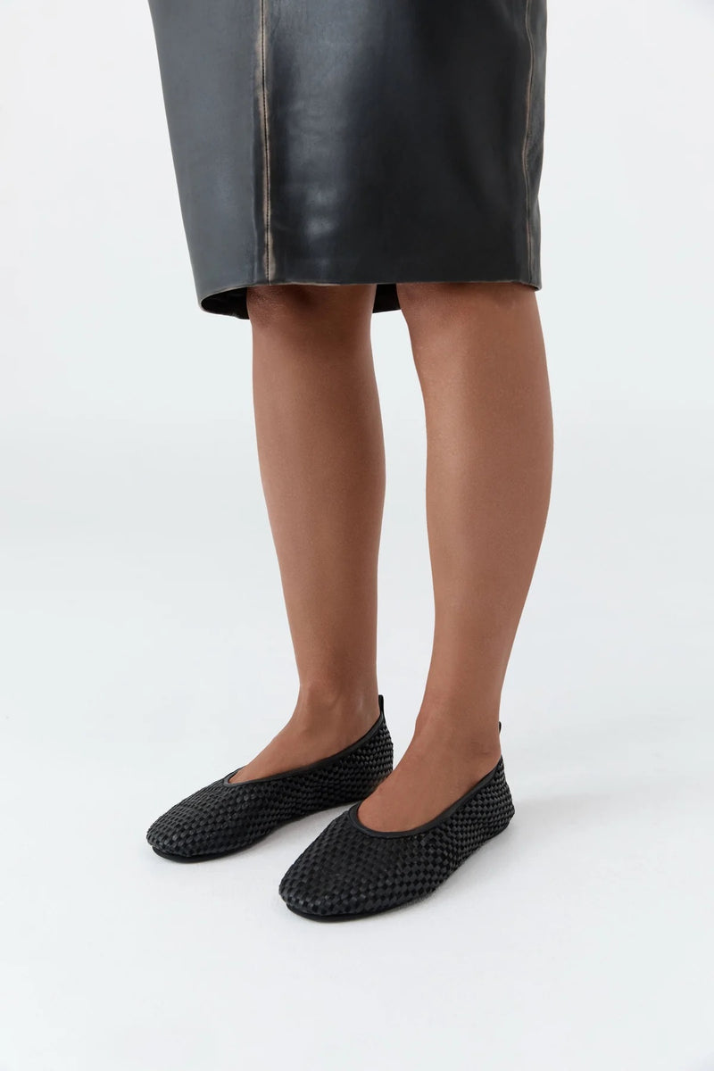 Lattice Wave Ballet Flat - Black