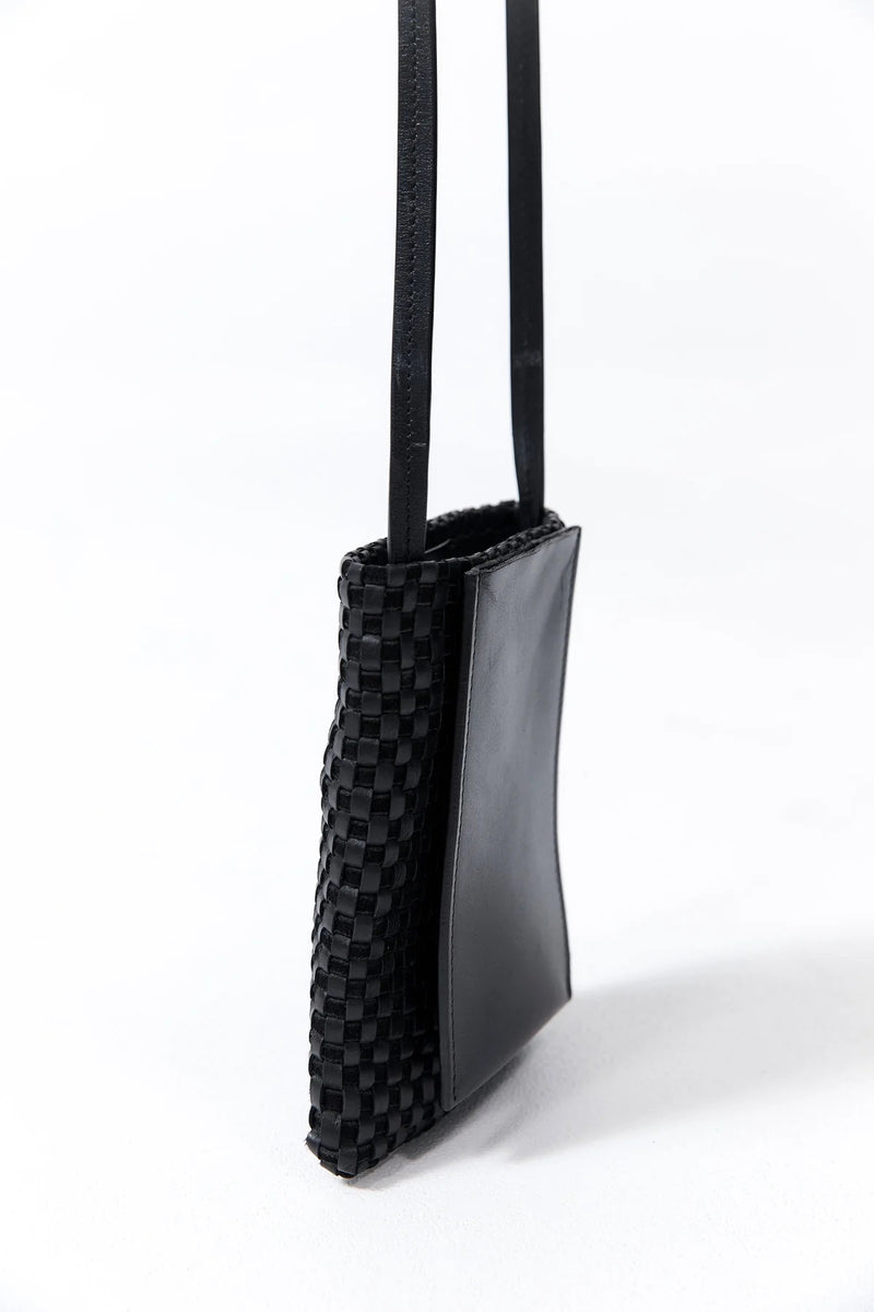 Lattice Contrast Sling Pouch - Black