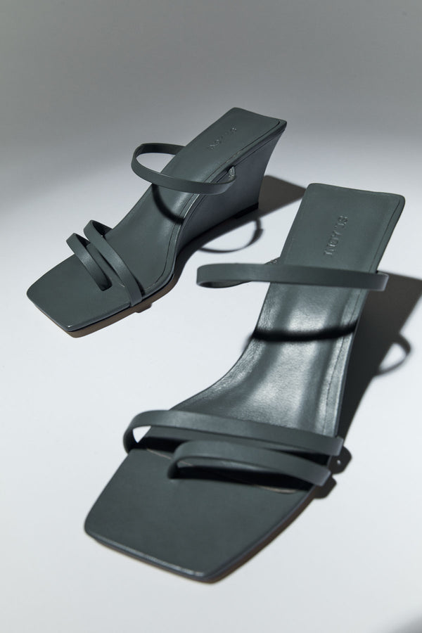 Minimal Wedge Heel - Castor Grey